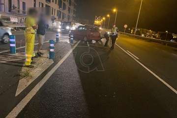 Un joven herido en una colisión frontolateral entre dos vehículos en la circunvalación de Telde/TA.